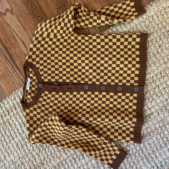 Gimaguas Sweater (did not sell the other post ) - Picture 1 of 4